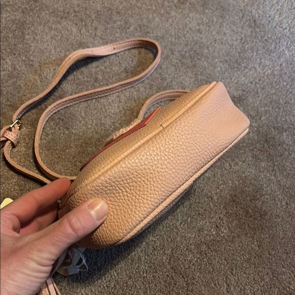 NWT Pink Heart Crossbody Bag - Picture 6 of 8